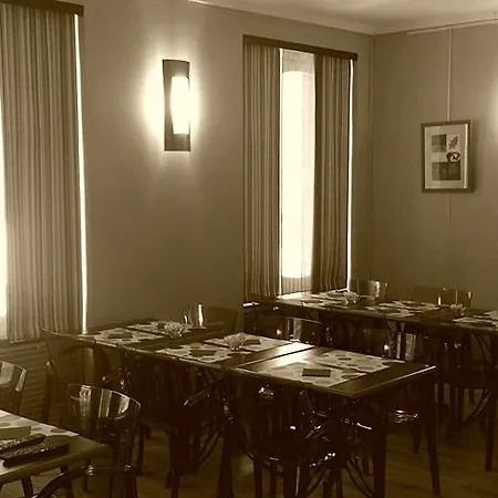 Logis La Caravelle Hotell Toulouse