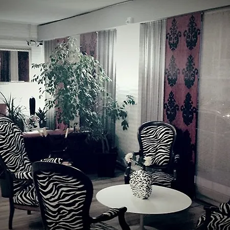 Hotel Logis La Caravelle 3*