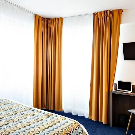 Hotel Logis La Caravelle 3*