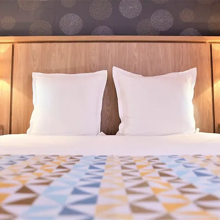 Logis La Caravelle Hotel 3*