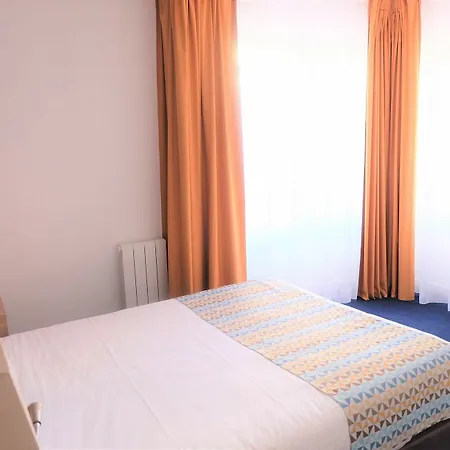 Hotel Logis La Caravelle 3*